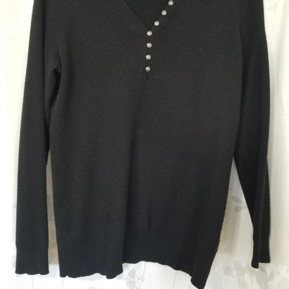 Denver Hayes V-Neck Pullover - Picture 4 of 5